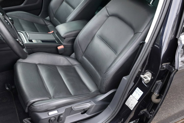 Volkswagen Passat Czarny Zarejestrowany 1.6TDI 120KM Serwis Skóra Navi Kamera zdjęcie 23