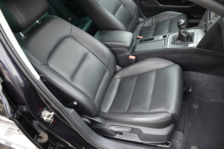 Volkswagen Passat Czarny Zarejestrowany 1.6TDI 120KM Serwis Skóra Navi Kamera zdjęcie 25