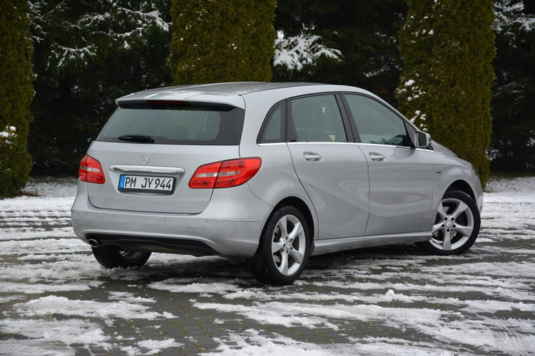 B 180 Navigacja Chromy 2x Parktronik Grzane Fotele Alu 17"ASO Mercedes zdjęcie 13