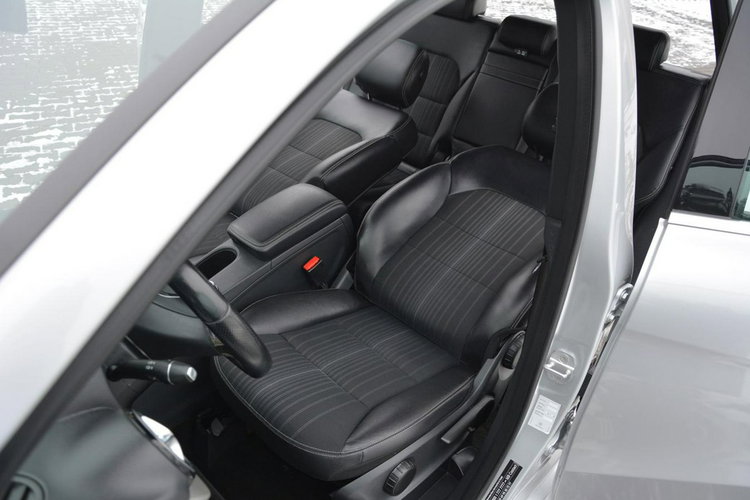 B 180 Navigacja Chromy 2x Parktronik Grzane Fotele Alu 17"ASO Mercedes zdjęcie 19