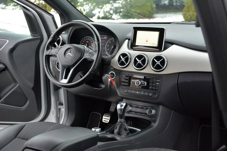 B 180 Navigacja Chromy 2x Parktronik Grzane Fotele Alu 17"ASO Mercedes zdjęcie 22
