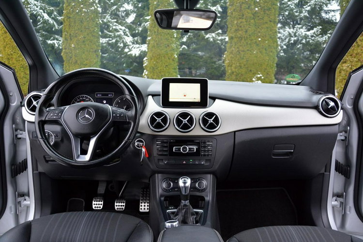 B 180 Navigacja Chromy 2x Parktronik Grzane Fotele Alu 17"ASO Mercedes zdjęcie 26
