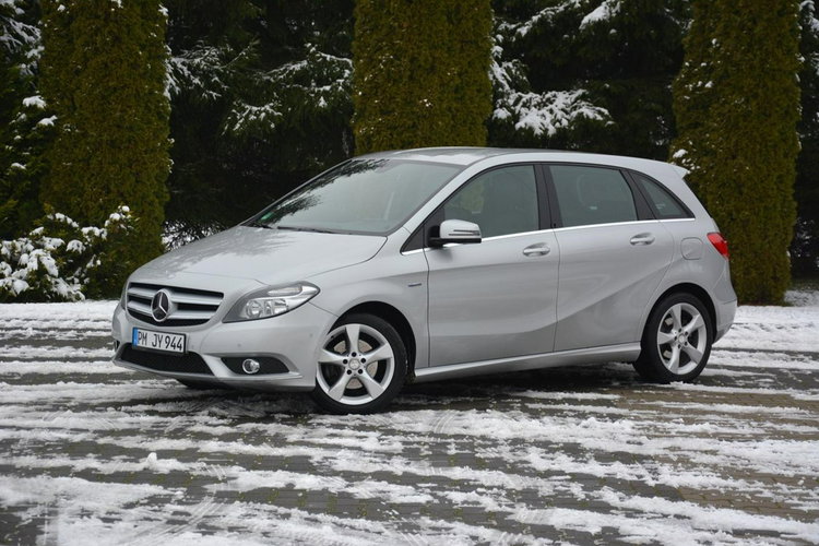 B 180 Navigacja Chromy 2x Parktronik Grzane Fotele Alu 17"ASO Mercedes zdjęcie 3