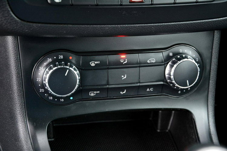B 180 Navigacja Chromy 2x Parktronik Grzane Fotele Alu 17"ASO Mercedes zdjęcie 32
