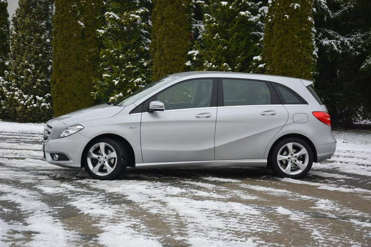 B 180 Navigacja Chromy 2x Parktronik Grzane Fotele Alu 17"ASO Mercedes zdjęcie 4