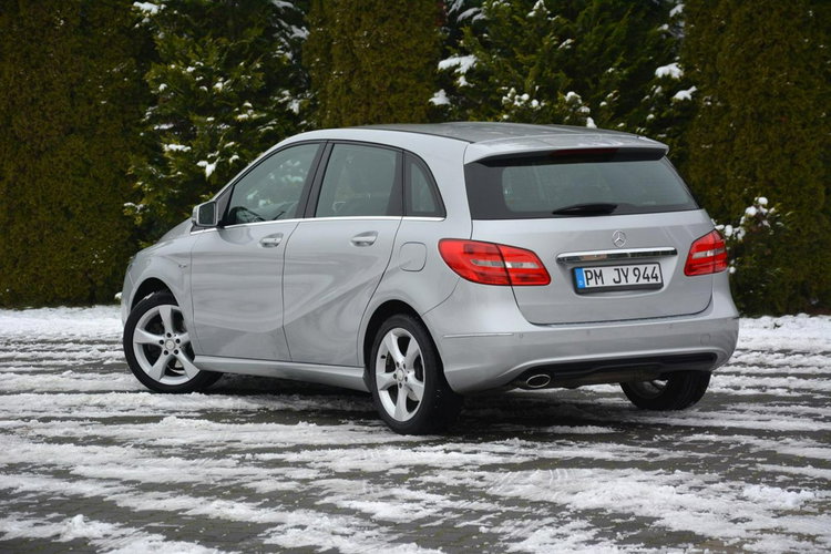 B 180 Navigacja Chromy 2x Parktronik Grzane Fotele Alu 17"ASO Mercedes zdjęcie 6