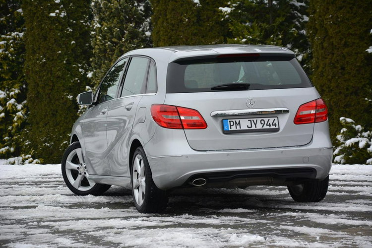 B 180 Navigacja Chromy 2x Parktronik Grzane Fotele Alu 17"ASO Mercedes zdjęcie 7