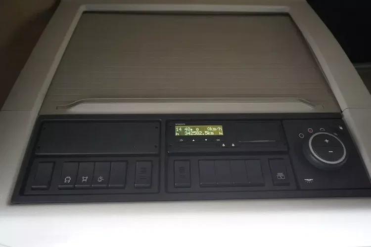 Volvo FH 420 6×2 / Chłodnia Krone 19 EPAL / Multitemperatura / Doppelstock / Thermoking 1200R zdjęcie 25