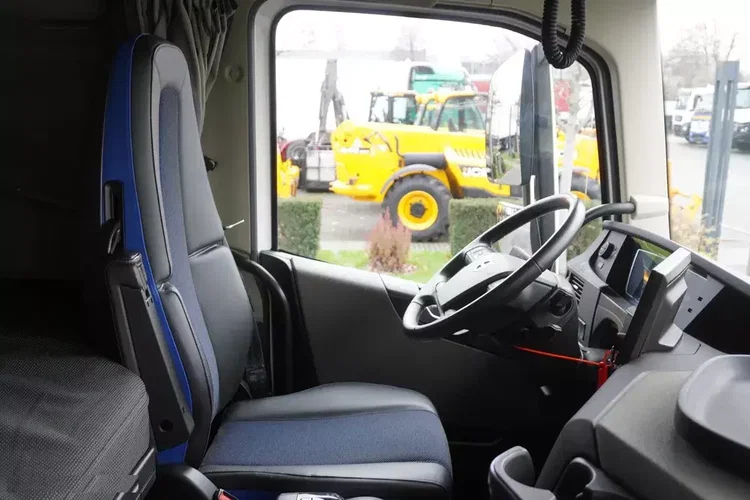 Volvo FH 420 6×2 / Chłodnia Krone 19 EPAL / Multitemperatura / Doppelstock / Thermoking 1200R zdjęcie 27