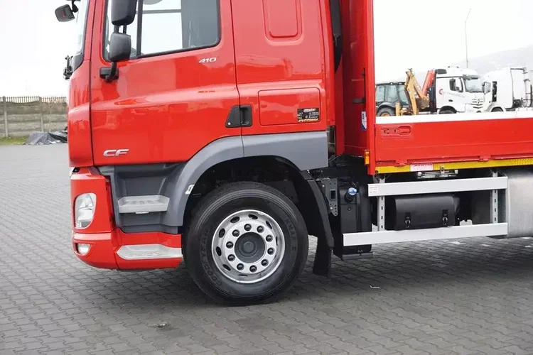 DAF CF / 410 / ACC / E 6 / SKRZYNIOWY + NAJAZDY / DŁ. 8, 5 M / OŚ SKRĘTNA / ŁAD. 15 420 KG zdjęcie 26