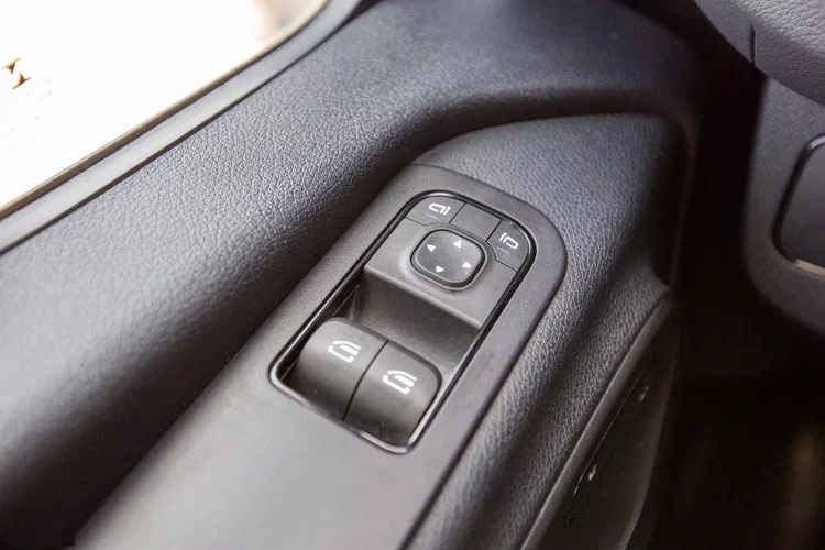 Mercedes Sprinter 316 2.2 CDI KONTENER + WINDA 750kg zdjęcie 39