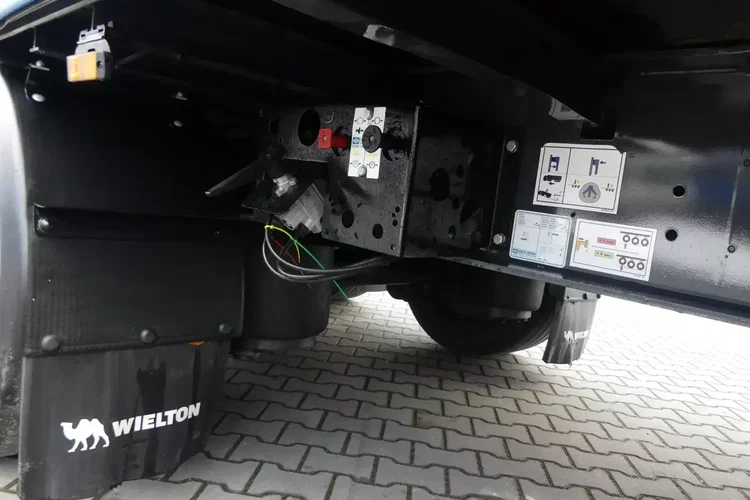 Wielton MEGA / FIRANKA / OŚ PODNOSZONA / DACH PODNOSZONY / zdjęcie 22