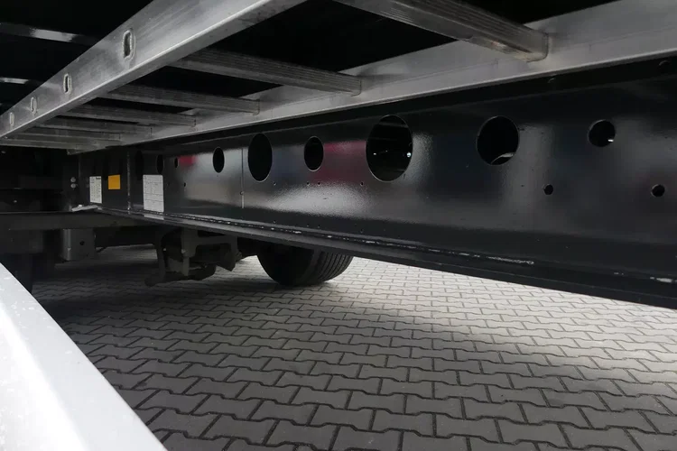 Wielton MEGA / FIRANKA / OŚ PODNOSZONA / DACH PODNOSZONY / zdjęcie 24