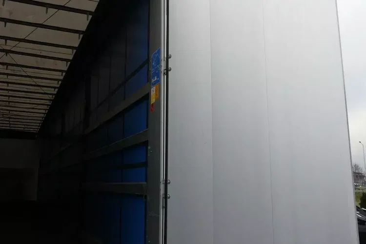 Wielton MEGA / FIRANKA / OŚ PODNOSZONA / DACH PODNOSZONY / zdjęcie 27