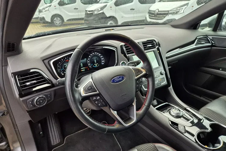 Ford mondeo zdjęcie 16