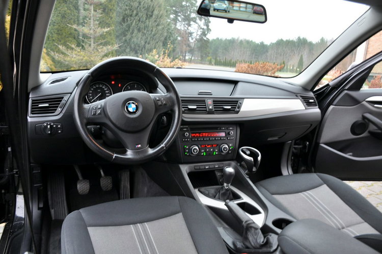BMW X1 2.0d(163KM) Bi-Xenon Ringi Klimatronik Welur Reling Chrom Alu17"ASO zdjęcie 28