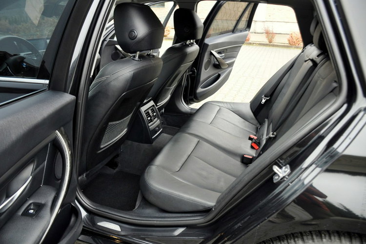 BMW 320 2.0d(143KM) Luxury Xenon Ringi Duża Navi El.Klapa I Wł Skóry Alu17" zdjęcie 20