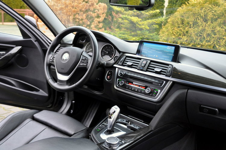 BMW 320 2.0d(143KM) Luxury Xenon Ringi Duża Navi El.Klapa I Wł Skóry Alu17" zdjęcie 25
