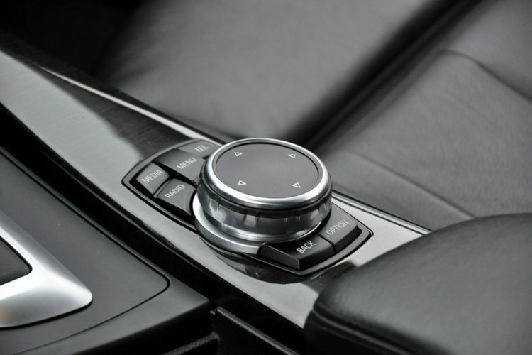 BMW 320 2.0d(143KM) Luxury Xenon Ringi Duża Navi El.Klapa I Wł Skóry Alu17" zdjęcie 35