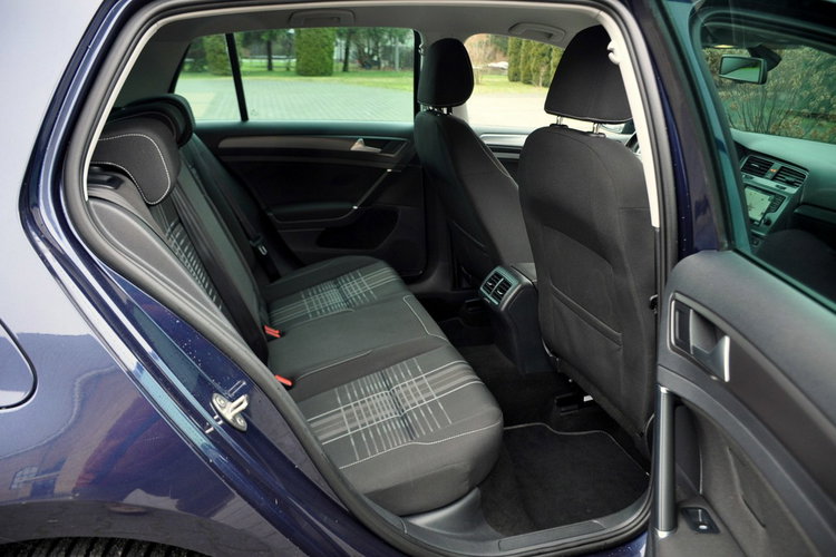 Volkswagen Golf 2.0TDI(150KM) Lounge Duża Navi Klimatronik PDC Wekur I Wł Alu16"ASO zdjęcie 20