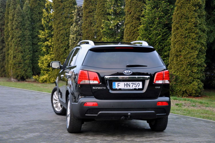 Kia Sorento 2.2CRDi(197KM) AWD Xenon Panorama Skóry Automat El.Fotel Alu18"ASO zdjęcie 15