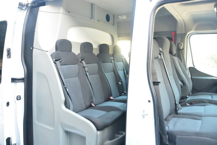 Renault Master średniak 7 osobowy brygadówka 150KM doka pełna opcja zdjęcie 6