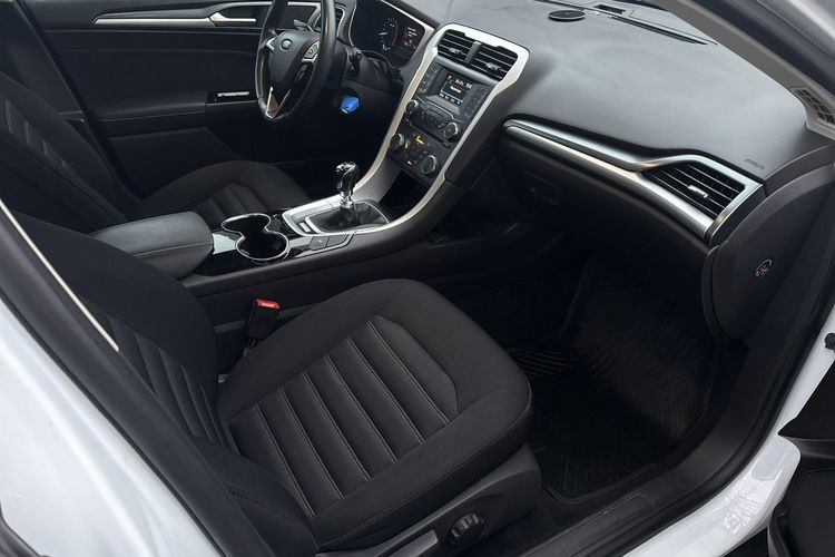 Ford Mondeo 1.5 160KM, salon PL, HAK, czujniki parkowania zdjęcie 15