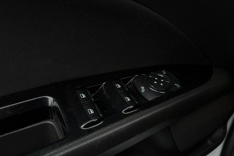 Ford Mondeo 1.5 160KM, salon PL, HAK, czujniki parkowania zdjęcie 16