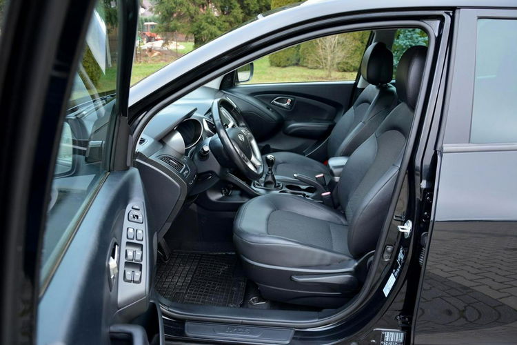 Hyundai ix35 Premium Keyless go Duża Navi Kamera Klimatronic pół-Skóry Hak ASO zdjęcie 15