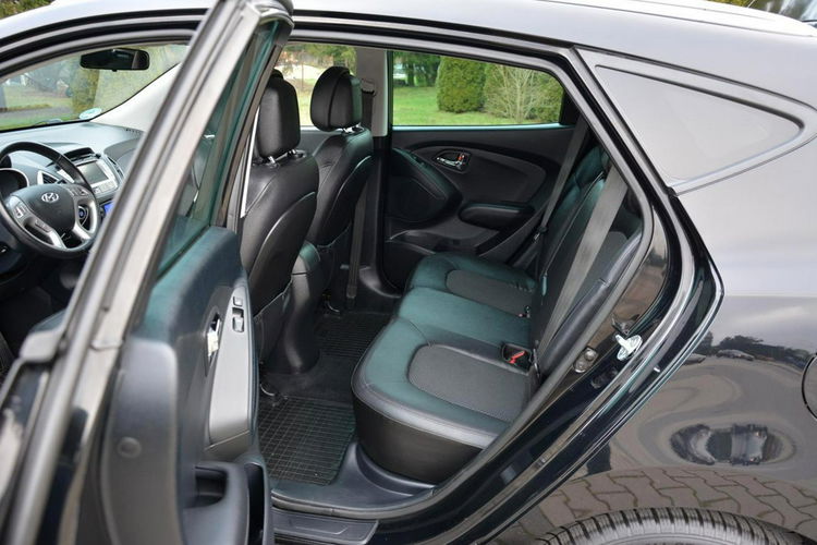 Hyundai ix35 Premium Keyless go Duża Navi Kamera Klimatronic pół-Skóry Hak ASO zdjęcie 16
