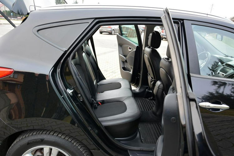 Hyundai ix35 Premium Keyless go Duża Navi Kamera Klimatronic pół-Skóry Hak ASO zdjęcie 18