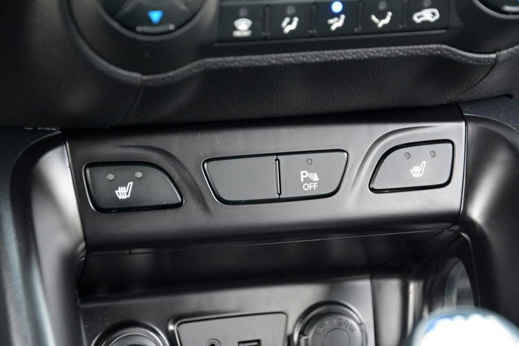 Hyundai ix35 Premium Keyless go Duża Navi Kamera Klimatronic pół-Skóry Hak ASO zdjęcie 32