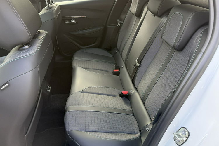 Peugeot 208 Automat. Virtualny kokpit. Panorama dach. Nowy rozrzad zdjęcie 10