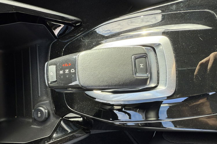 Peugeot 208 Automat. Virtualny kokpit. Panorama dach. Nowy rozrzad zdjęcie 17