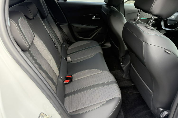 Peugeot 208 Automat. Virtualny kokpit. Panorama dach. Nowy rozrzad zdjęcie 31