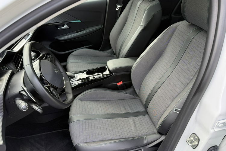 Peugeot 208 Automat. Virtualny kokpit. Panorama dach. Nowy rozrzad zdjęcie 36