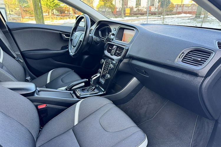 Volvo V40 Full LED Navi BLIS Aktywny Tempomat Gwarancja zdjęcie 10