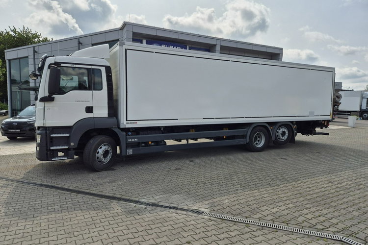 MAN TGS 26.400 MAN TGS 26.400 / KONTENER + IZOTERMA / 1 WŁ / ZAREJESTROWANY / WEBASTO zdjęcie 12