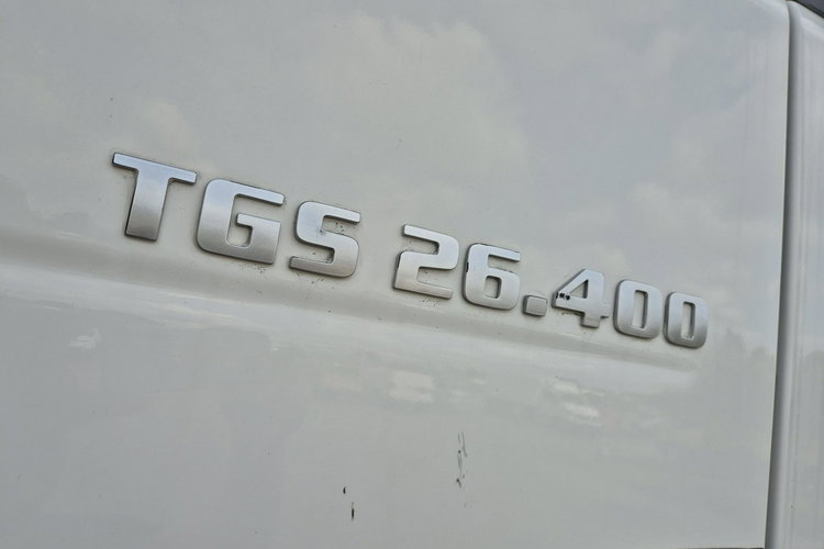 MAN TGS 26.400 MAN TGS 26.400 / KONTENER + IZOTERMA / 1 WŁ / ZAREJESTROWANY / WEBASTO zdjęcie 13