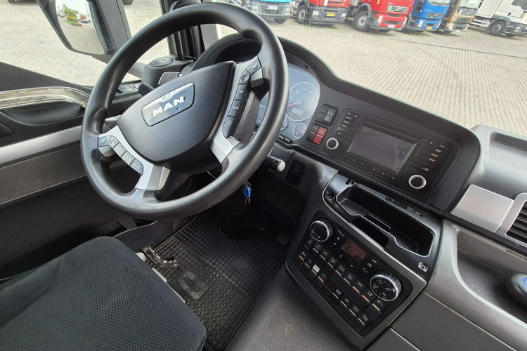 MAN TGS 26.400 MAN TGS 26.400 / KONTENER + IZOTERMA / 1 WŁ / ZAREJESTROWANY / WEBASTO zdjęcie 26