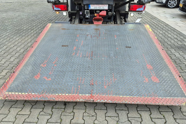 MAN TGS 26.400 MAN TGS 26.400 / KONTENER + IZOTERMA / 1 WŁ / ZAREJESTROWANY / WEBASTO zdjęcie 38