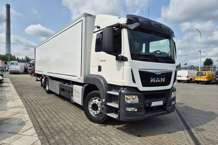 MAN TGS 26.400 MAN TGS 26.400 / KONTENER + IZOTERMA / 1 WŁ / ZAREJESTROWANY / WEBASTO zdjęcie 4