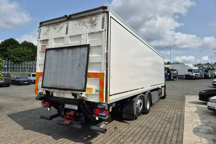 MAN TGS 26.400 MAN TGS 26.400 / KONTENER + IZOTERMA / 1 WŁ / ZAREJESTROWANY / WEBASTO zdjęcie 7