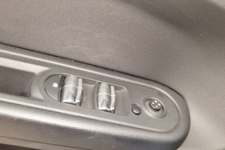 MINI Countryman '19 Navi Kamera A U T O M A T 4 x 4 zdjęcie 23