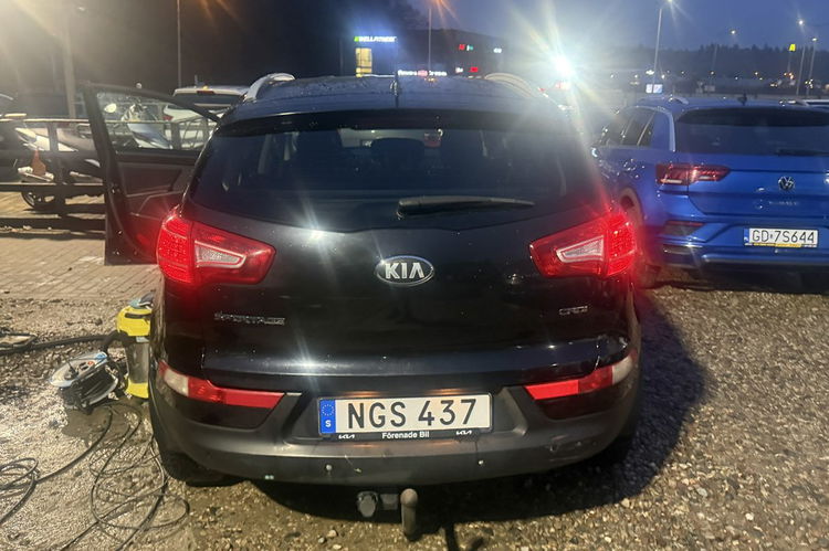 Kia Sportage 1.7 Crdi ledy xenon doinwestowany bezwypadkowy pełen serwis 1.t.gwaran zdjęcie 10