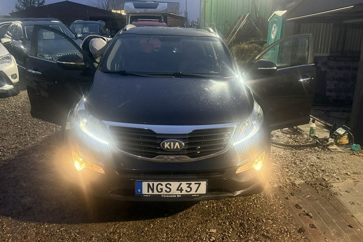 Kia Sportage 1.7 Crdi ledy xenon doinwestowany bezwypadkowy pełen serwis 1.t.gwaran zdjęcie 13