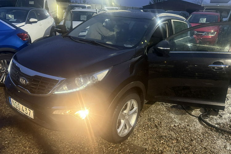 Kia Sportage 1.7 Crdi ledy xenon doinwestowany bezwypadkowy pełen serwis 1.t.gwaran zdjęcie 14