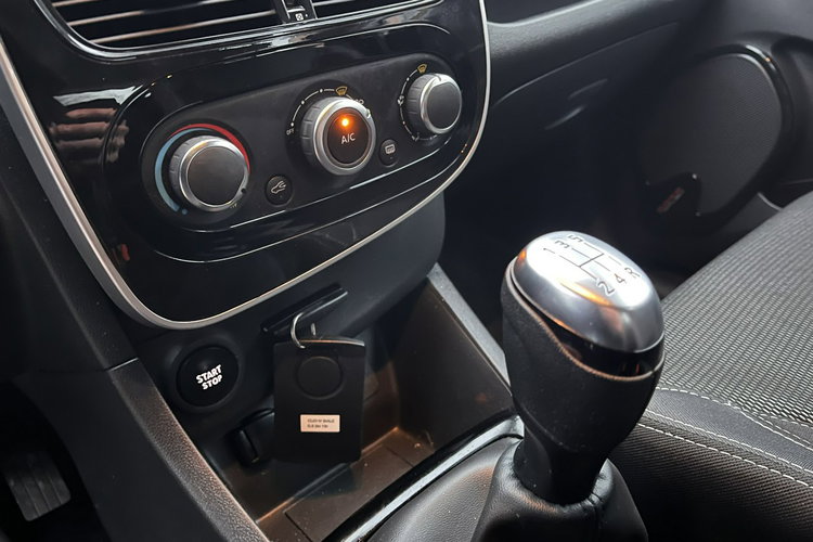 Renault Clio 0.9 Zarejestrowany Klima Tablet Navi Tempomat Stan Idealny Bezwypadkow zdjęcie 23