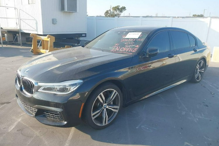 750 4.4 V8 450KM M Pakiet Long Wentyle Kam 360 BMW LED zdjęcie 2