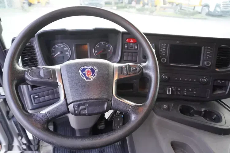 Scania P410 XT 8x4 / 80 tys. km / Betoniarka SCHWING-STATTER AM 9 FHC 9 m3 zdjęcie 12